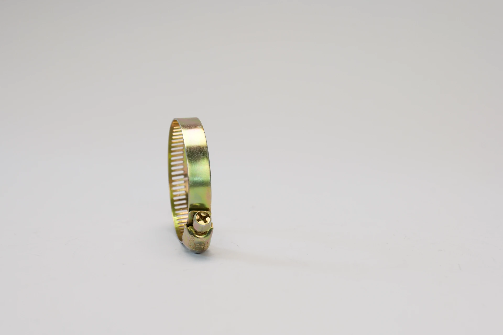 Analysis of the Process and Application Advantages of Yellow Zinc-Plated Hose Clamps