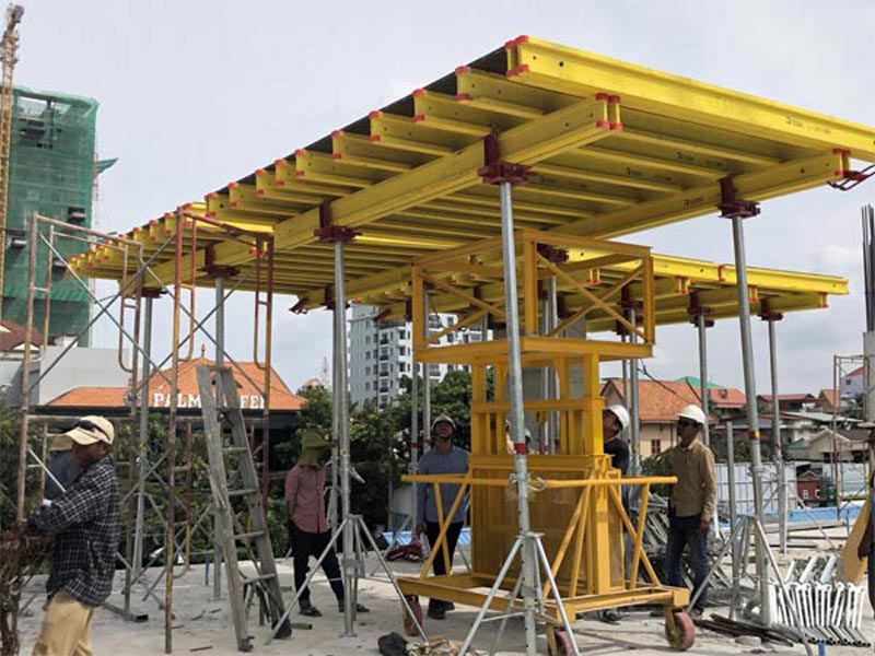 Exploring Leading Manufacturers of 4-Way Head Propellers for Enhanced Performance and Efficiency