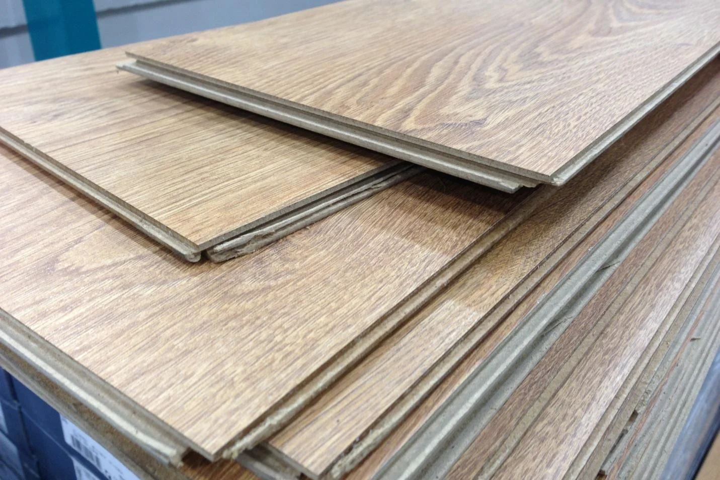 Resilient Vinyl Flooring Solutions for Commercial Kitchen Spaces and Environments