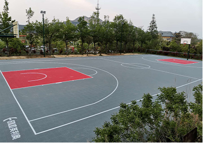 Choosing the Best Outdoor Court Tiles for Your Sports and Recreation Areas