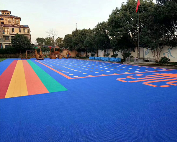 High quality 10mm gym mats for your workout space, providing comfort and durability.