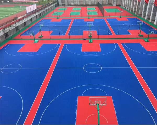 freestanding basketball hoops outdoor