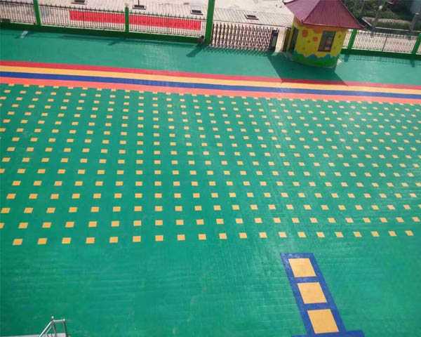 interlocking square tiles