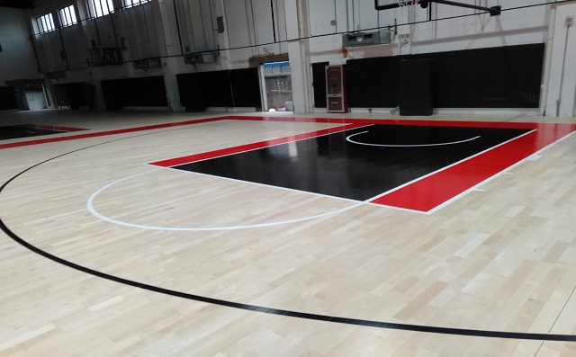 Mat specifications for creating a badminton court at home or recreational facilities