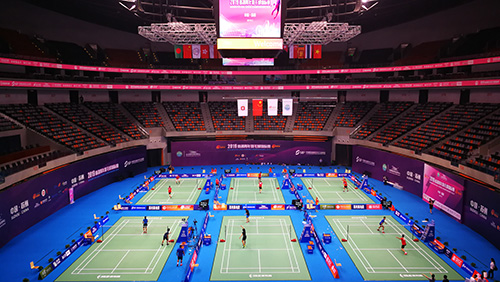 Synthetic gym flooring for challenging workouts and maximum performance during physical activities.