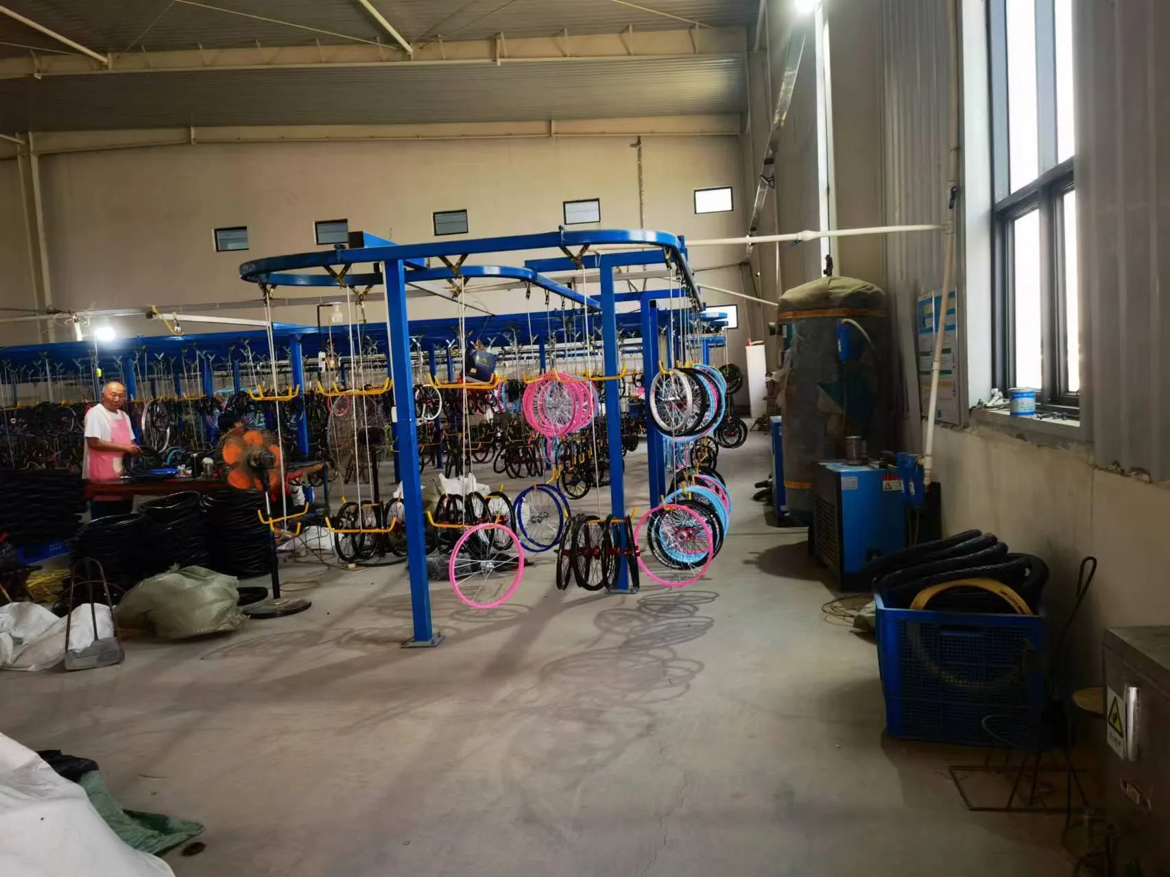 Winther three-wheel scooter for fun and safe outdoor adventures for kids