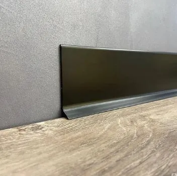 Enhancing Spaces with Wood Laminate Flooring and Accessories