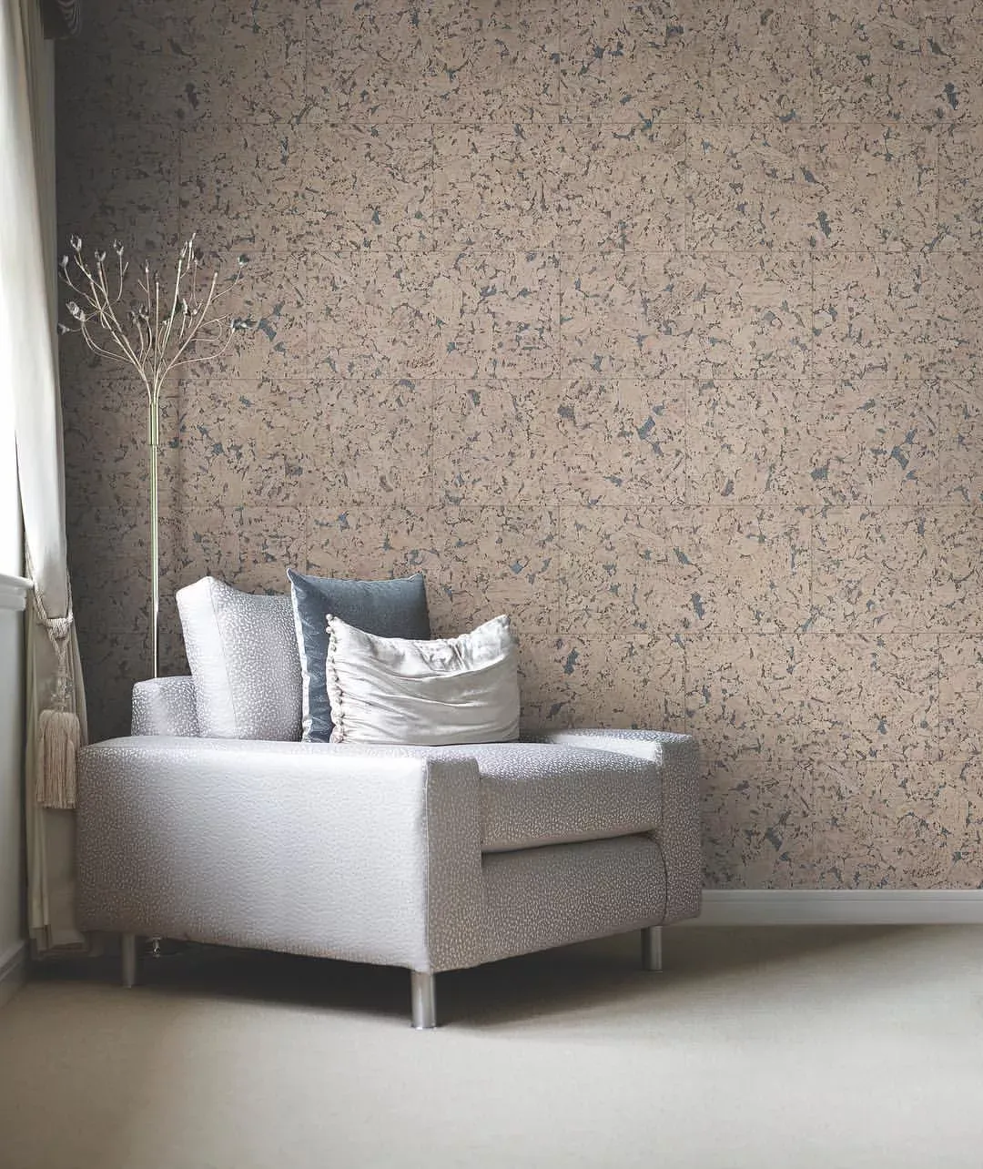 Discover the Benefits and Features of Click LVT Flooring for Your Home Renovation