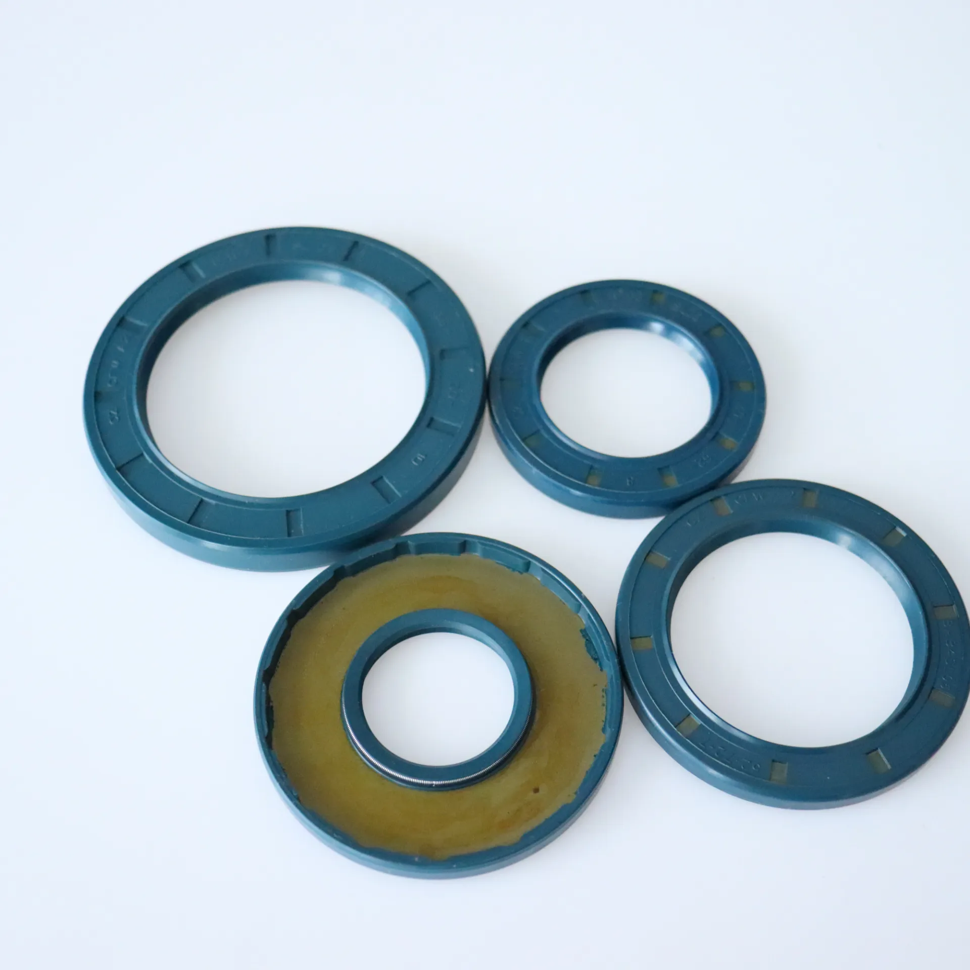 27.7×40×6 Tcv Oil Seal High Pressure Oil Seal