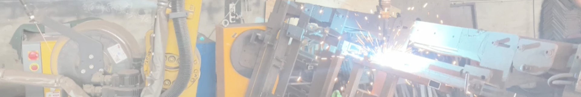 Compact Corn Combine Harvester for Efficient Small Scale Farming Solutions Compact Corn Combine Harvester for Efficient Small Scale Farming Solutions