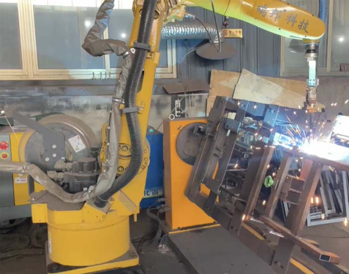 Compact Corn Harvester Available for Purchase at Competitive Prices