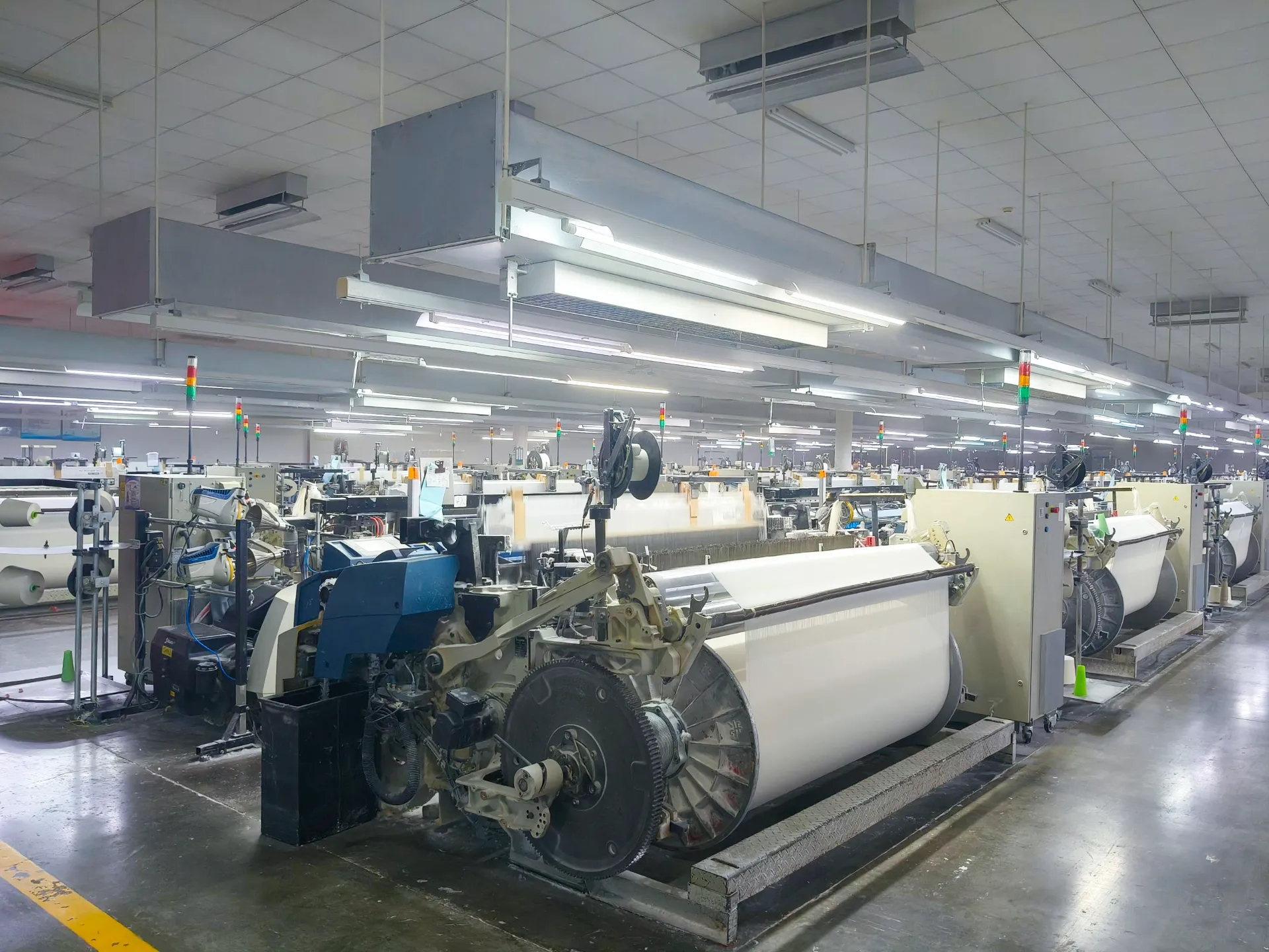 The Benefits of Extra Wide Fabric for Bedding