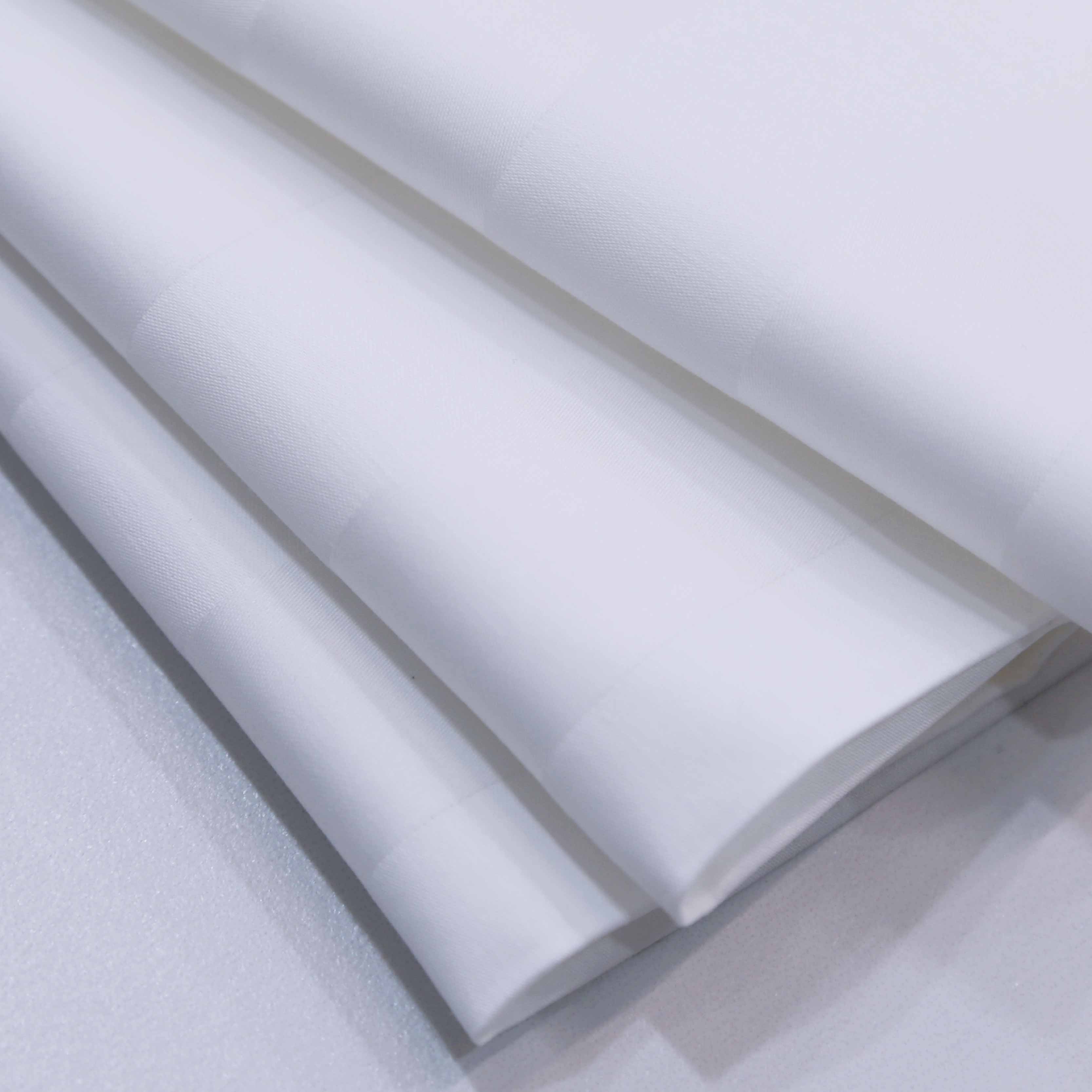 Cozy and Lightweight Down Comforter for Ultimate Sleep Comfort and Warmth