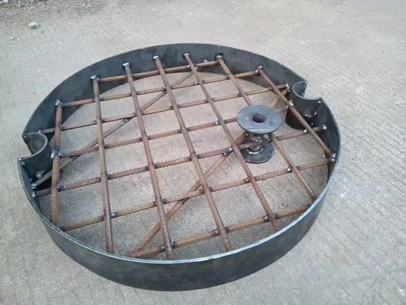 Read More About round gully grid