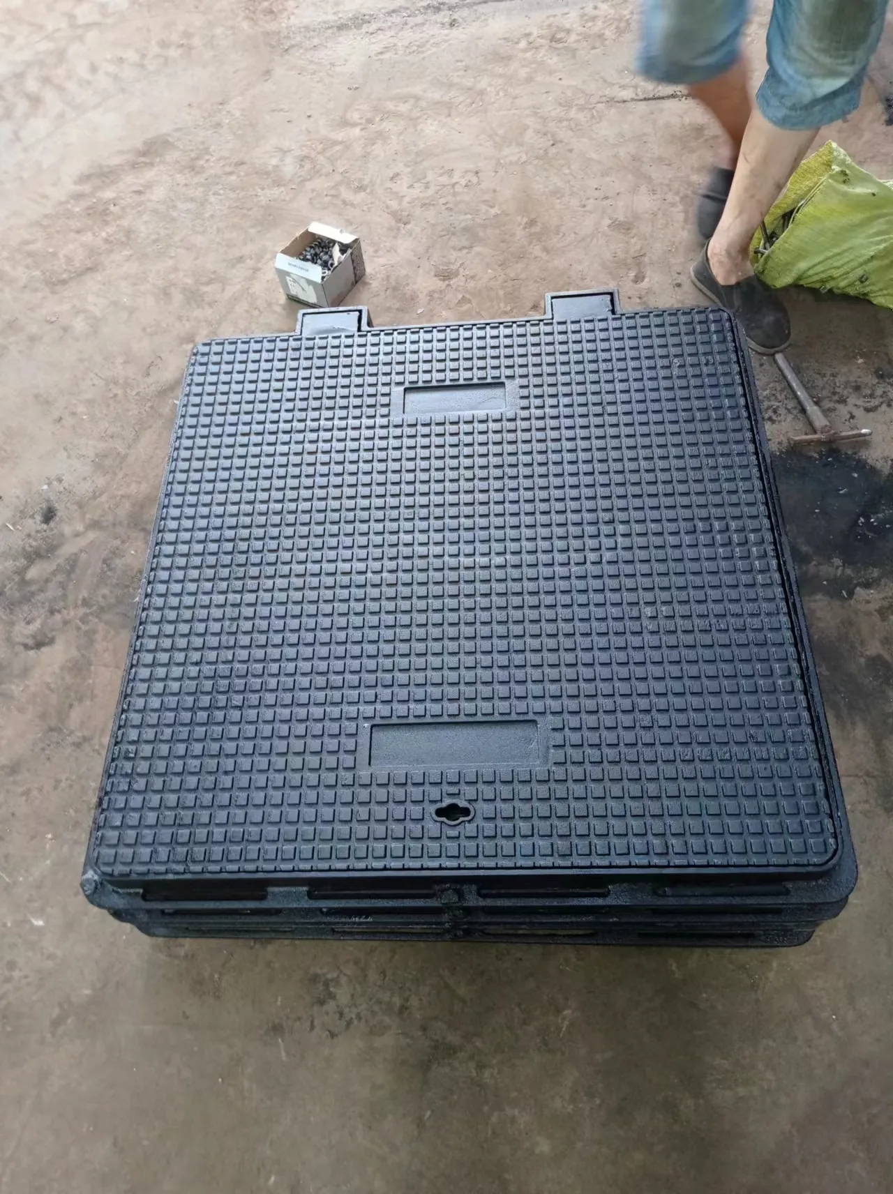 Read More About b125 manhole cover