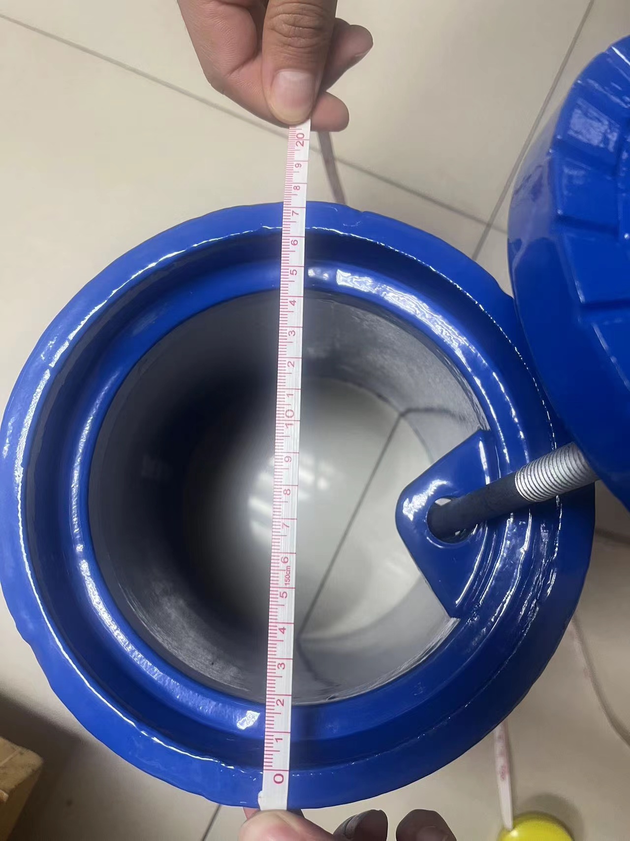 circular recessed manhole cover