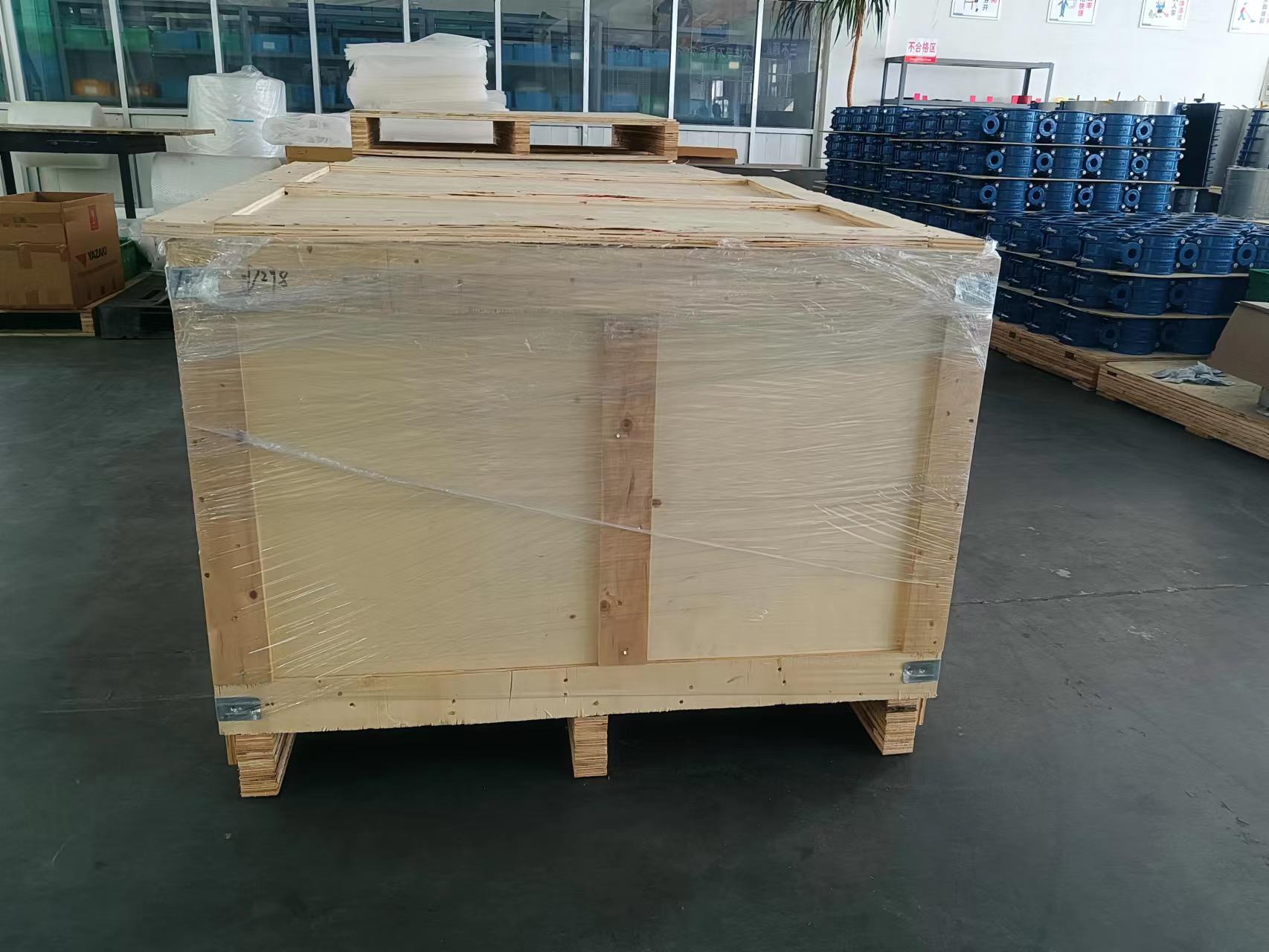 double sealed manhole cover