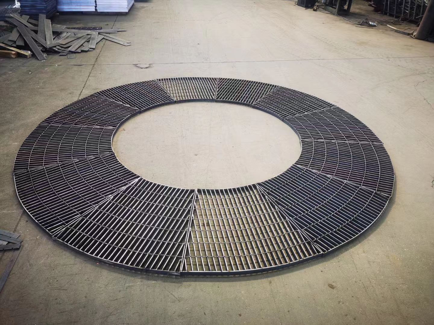 Ductile Iron Manhole Cover and Frame With Safety System