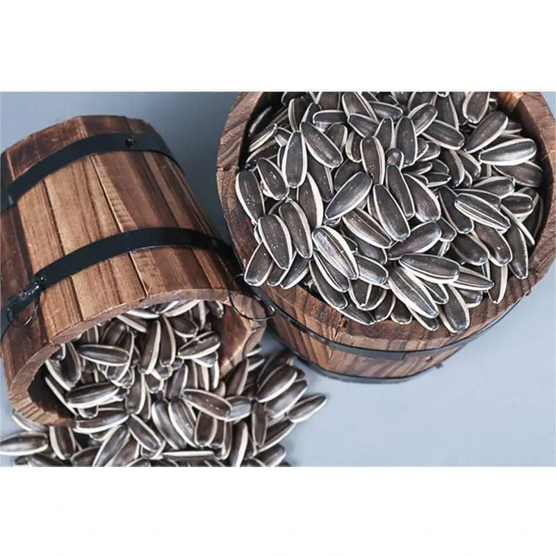 Red date flavored melon seeds 160g