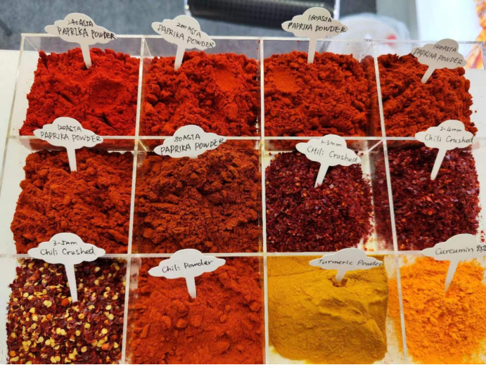 Spicy Crushed Red Chili Pepper Blend for Flavorful Dishes