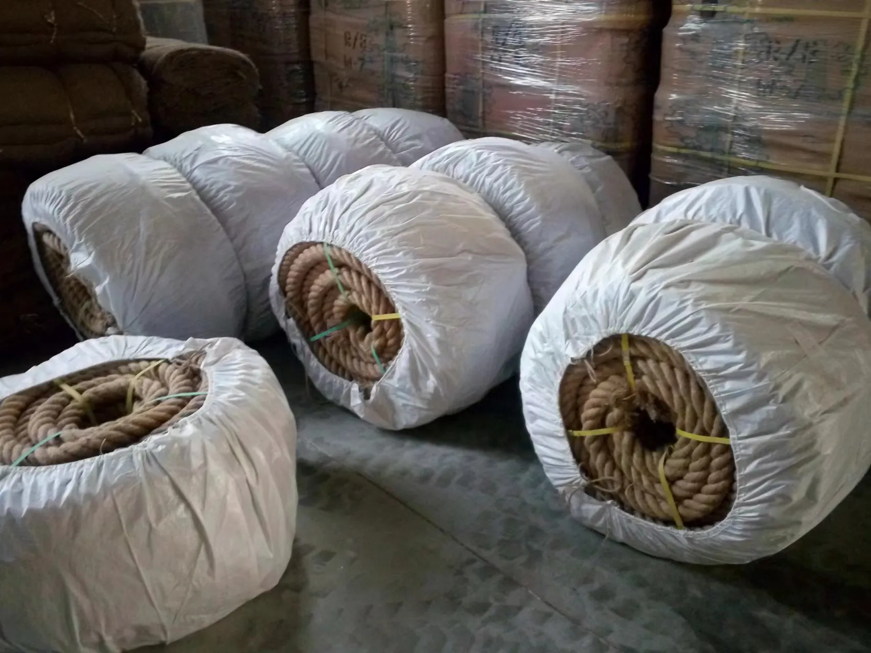 Jute ropes for boats using