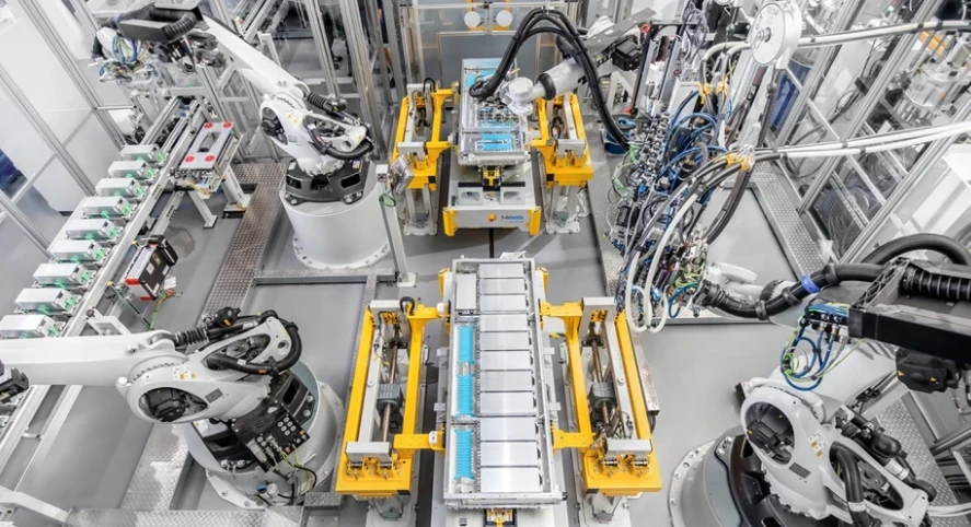 Automatic Slitting Machine Reduces Manual Labor Requirements