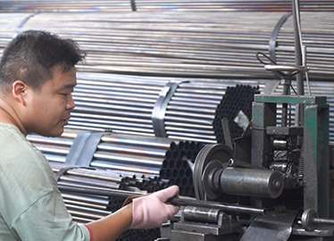 အသက် ၃ နှစ်အရွယ်အတွက် ကစားစရာများကို စီးခြင်း။