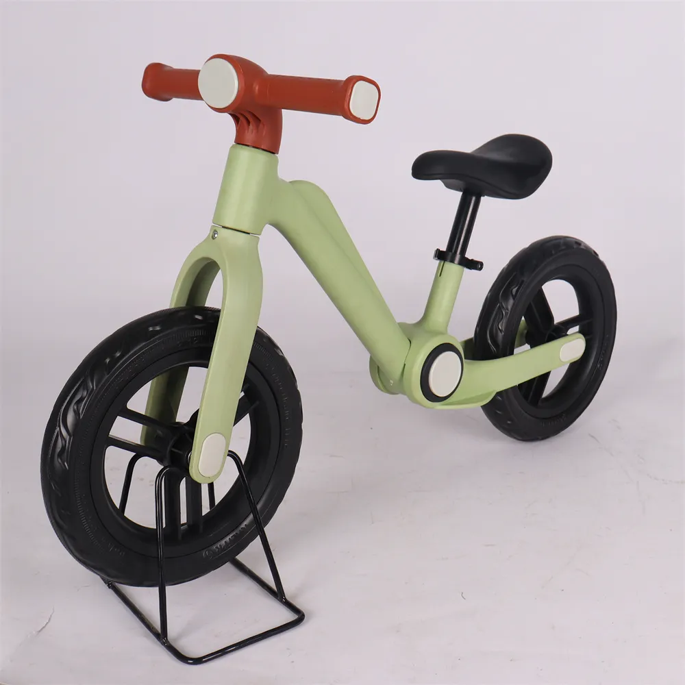 बच्चा बाइकल ३ ५ वर्ष ।