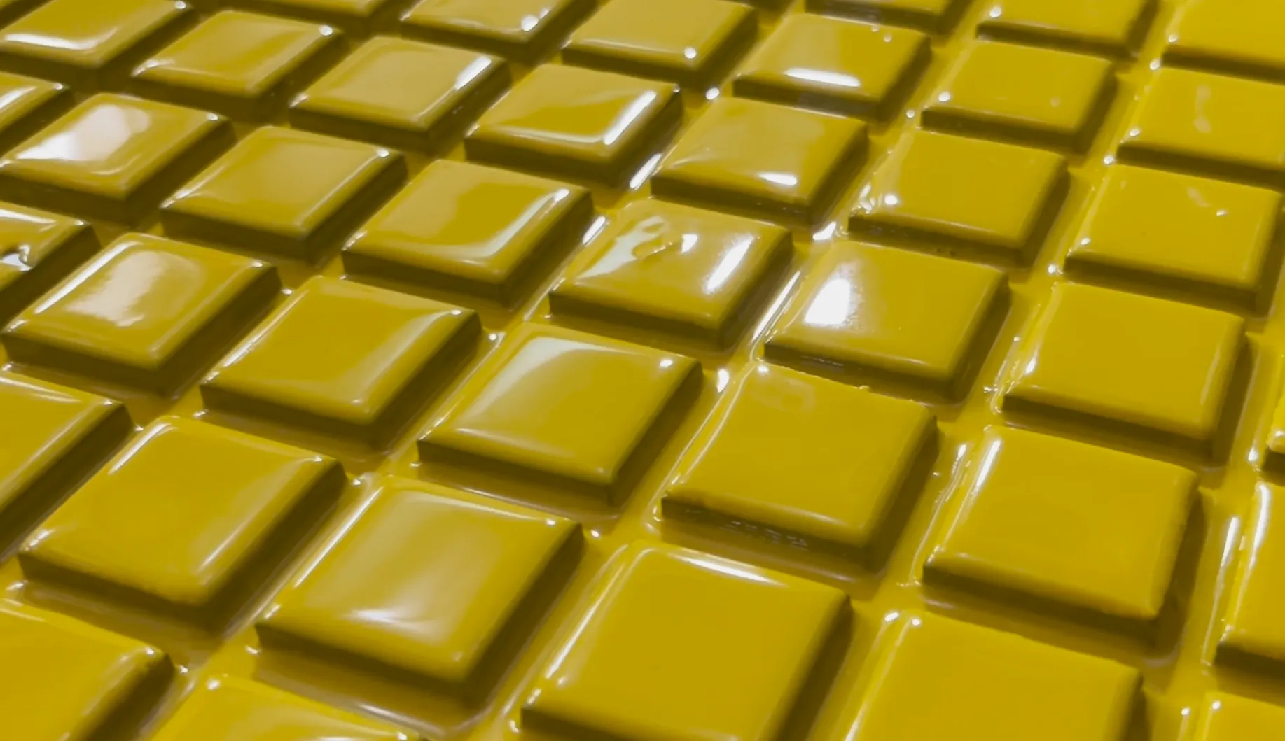 Bright and Strong: Yellow FRP Grating Takes Shape via Compression Molded