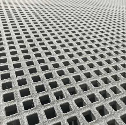 Exploring the Benefits of Mini Mesh Grating in Construction and Industry