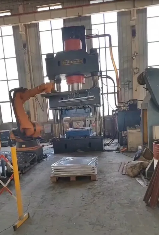 Exploring the Benefits and Applications of Glass Fiber Reinforced Polymer Rebar in Construction Materials