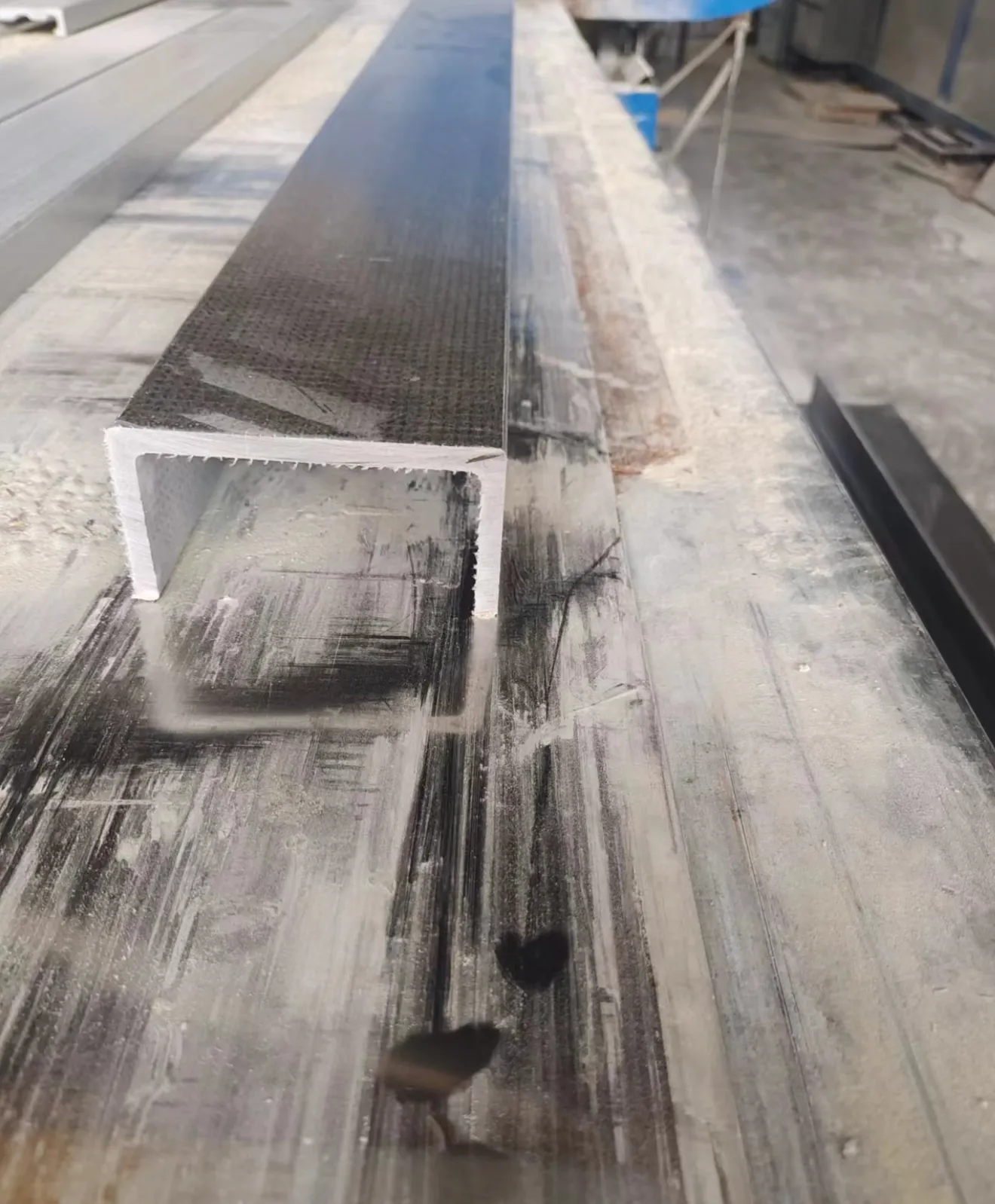 frpチャネルに基づいて近いタイトルを生成する。