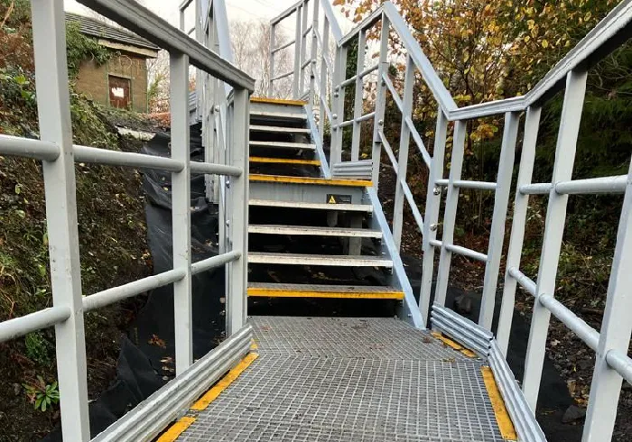 Exploring the Innovative Applications and Designs of Mesh Grating in Modern Engineering Solutions