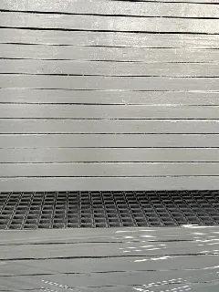 Grigliato in Plastica Rinforzata con Fibra - Resistente e Leggero Grigliato in Plastica Rinforzata con Fibra - Resistente e Leggero