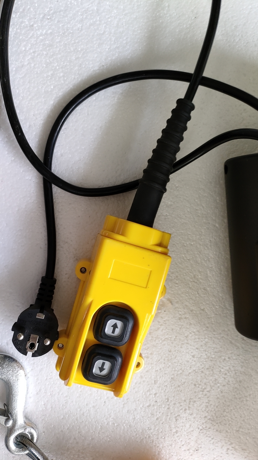 3500 lb winch with wireless remote