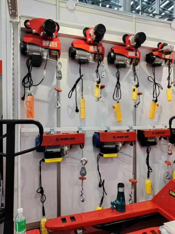 Understanding Electric Pallet Lifts for Efficient Warehouse Operations and Material Handling