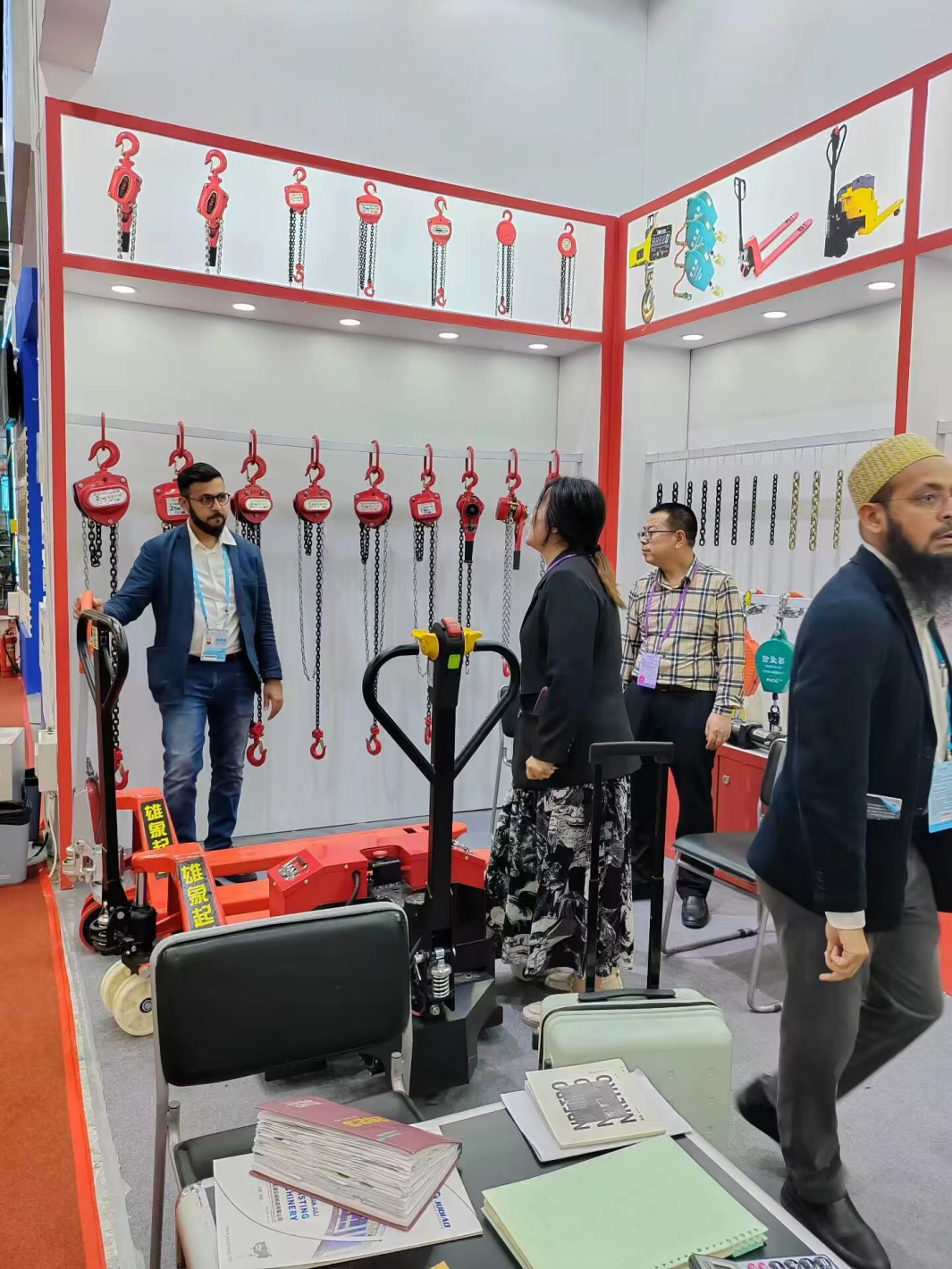 Affordable Pallet Trucks for Efficient Material Handling Solutions Affordable Pallet Trucks for Efficient Material Handling Solutions