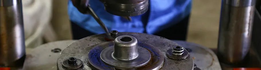 conveyor belt scraper adjustment