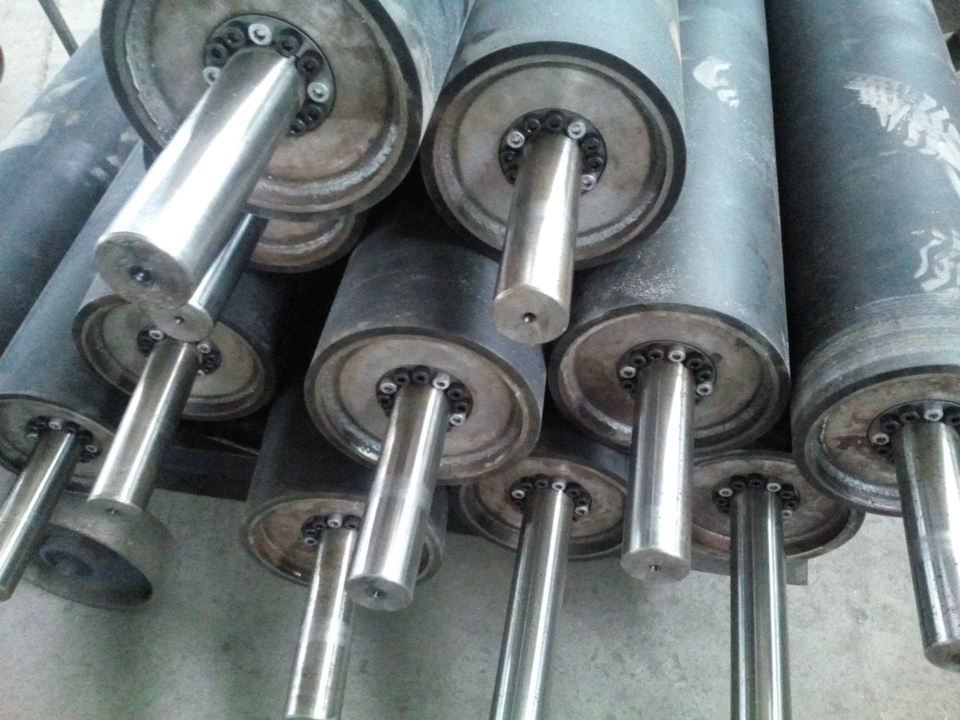 The Versatility of Polyurethane Rollers in Modern Belt Conveyor Industry Applications