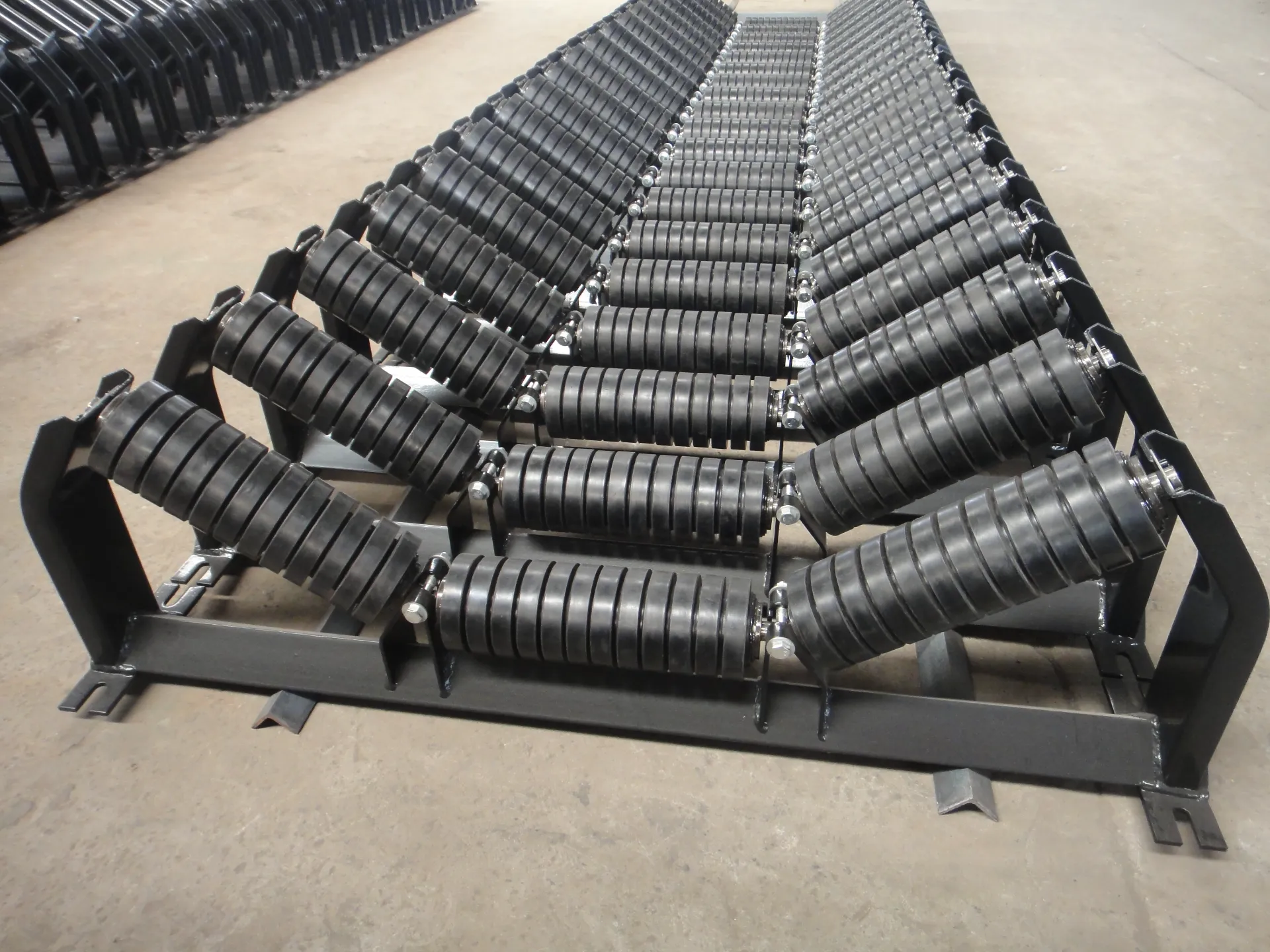 Head and Tail Pulleys in Conveyor Systems Explained and Compared