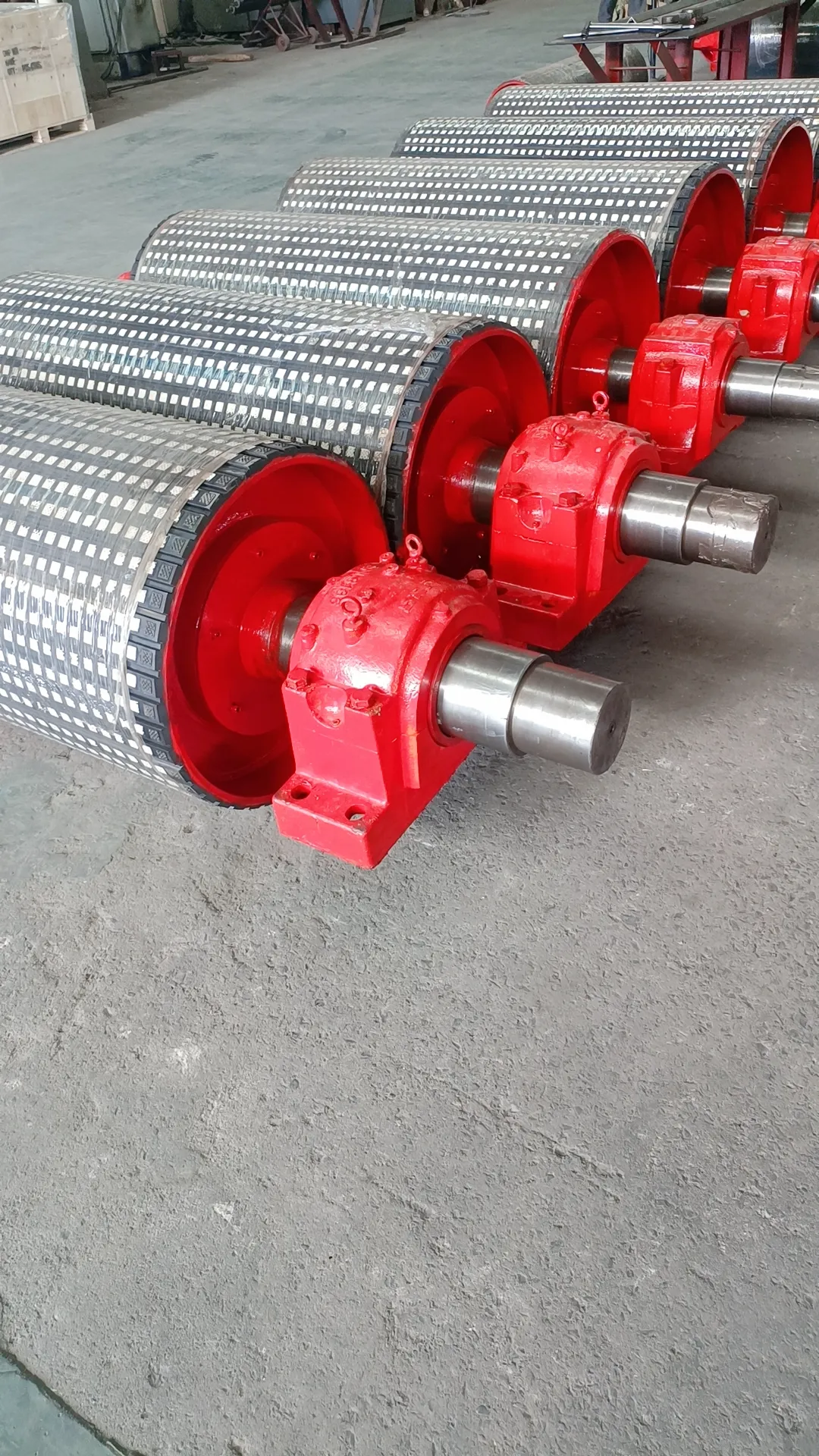 Enhancing Conveyor Efficiency with Drum Pulleys