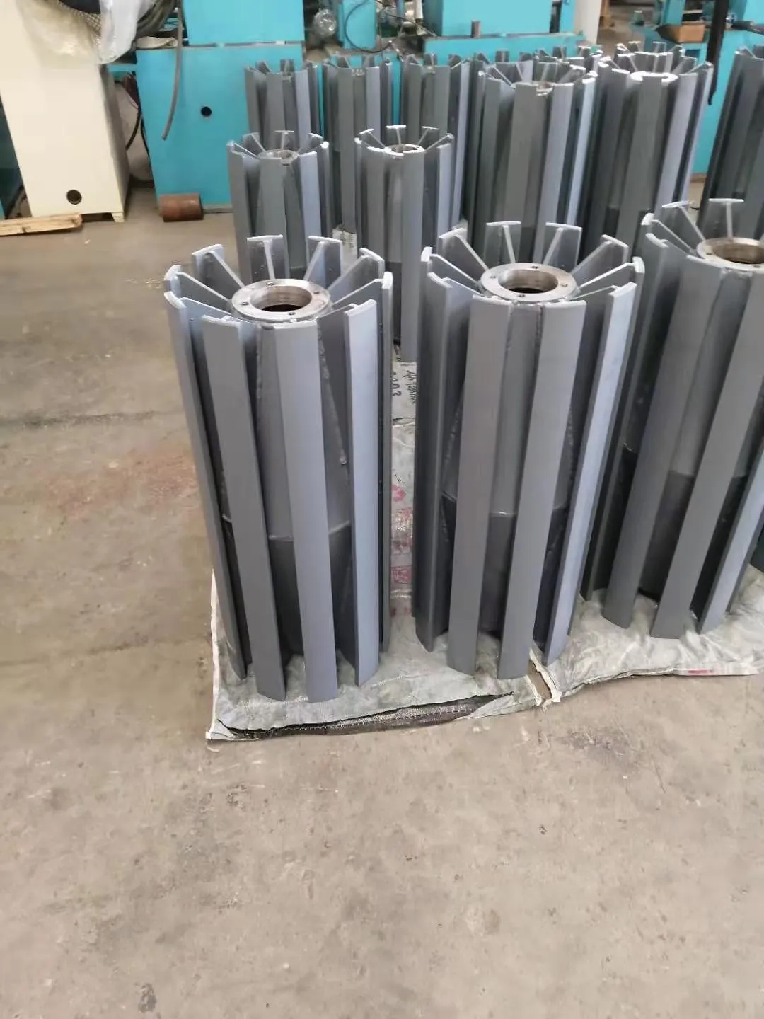 Enhancing Conveyor Efficiency with Ceramic Lagging Pulleys