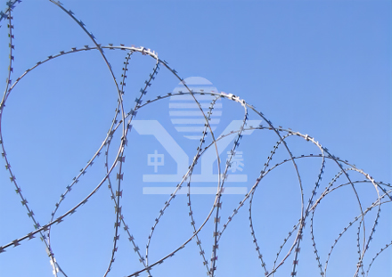 Foglio perforato a tondo per applicazioni industriali e decorative