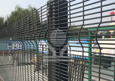 link mesh fence