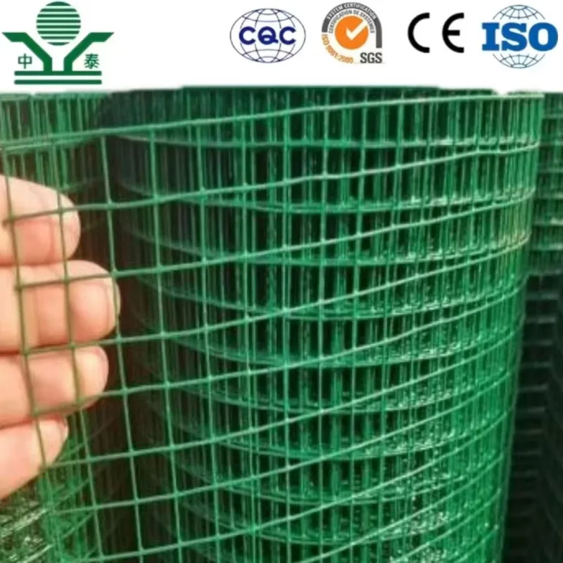 Low Price Plastic Green PVC Coated Welded Wire Mesh Roll for Fencing