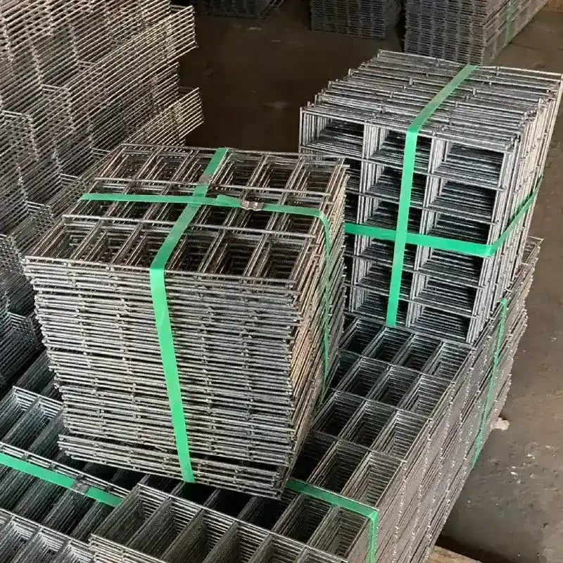 Welded mesh panel