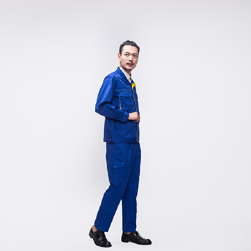 Builder’s Winter & Rain Workwear: Warm, Waterproof, and Stylish Solutions