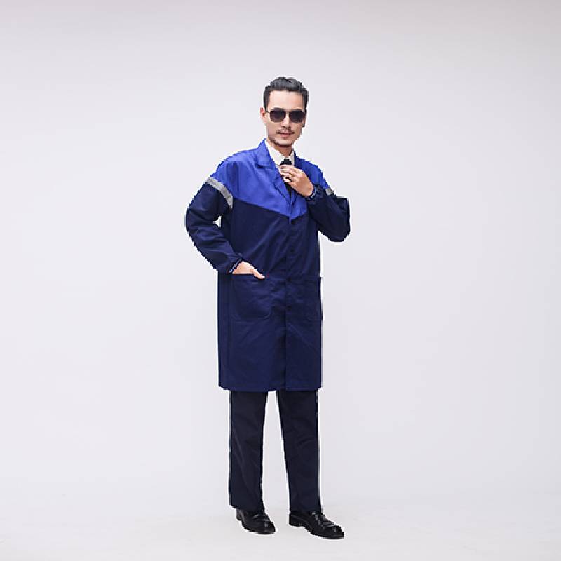 Μαύρο και άσπρο polo μπλουζάκι για στυλάτες εμφανίσεις