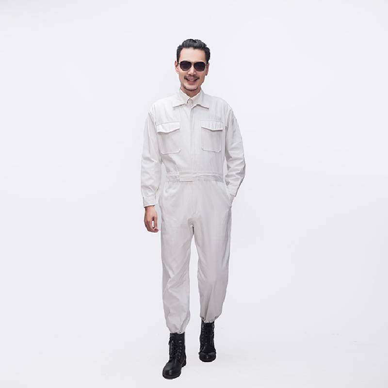 Reflective Safety Vest for Walking at Night and Enhancing Visibility