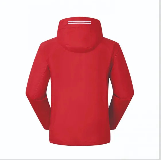 Choosing the Perfect Outdoor Sports Jacket for Performance and Comfort